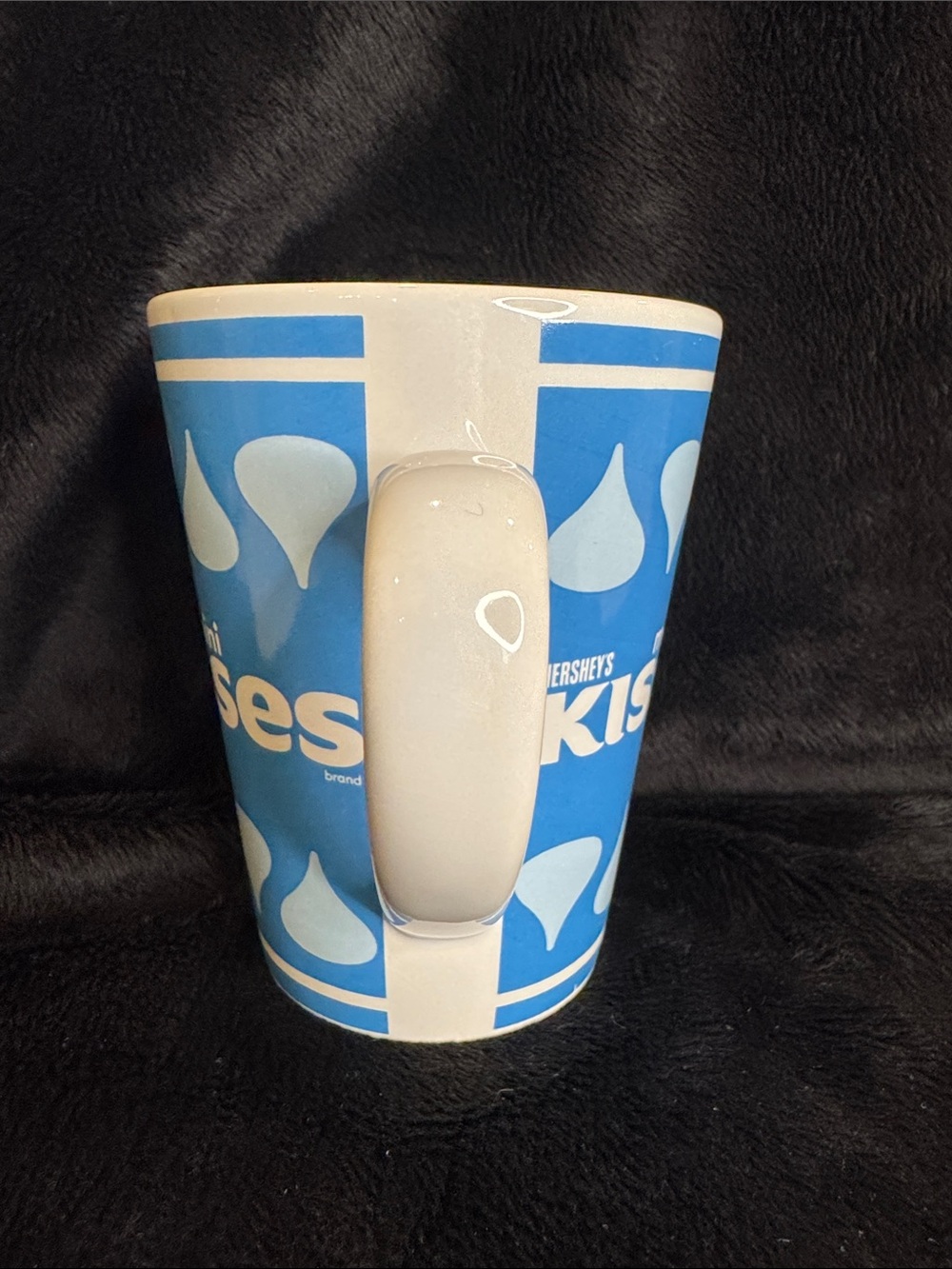 Hershey's Mini Kisses Mug/Cup Hot Chocolate/Coffee/Tea Blue & White by Galerie - Picture 4 of 7